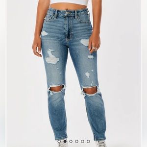 Hollister Ultra High Rise Mom Jeans